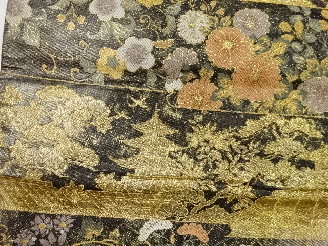  引箔秋草に寺・横段模様織出し袋帯